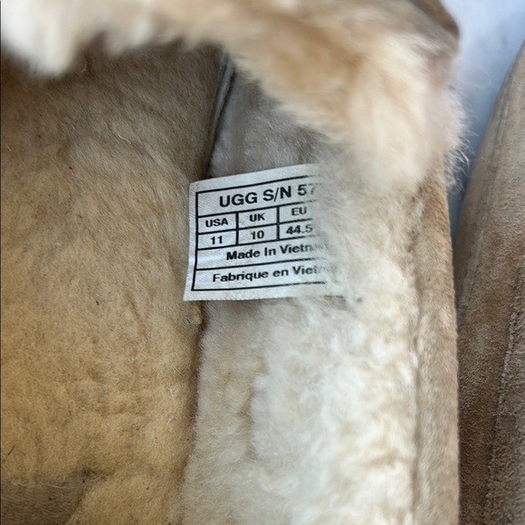 UGG Men's Ascot Slipper in Tan | 11 - Picture 5 of 5